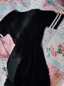 short dress which can go with heans