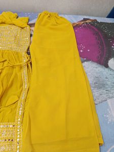 Girl Naira Cut Suit