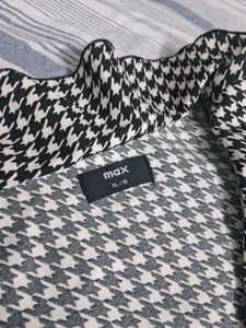 🏁Selling Gingham Top from Dubai🏁