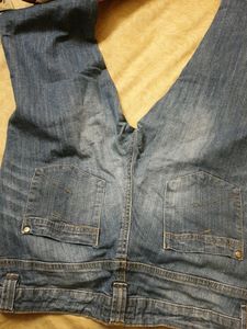 Stylish Fitted Denim Shorts  3/4ths