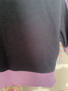 This Crop Top Is From Skechers And The Size Is S This Top Has Not Been Used Much And Is In A Very Good Condition