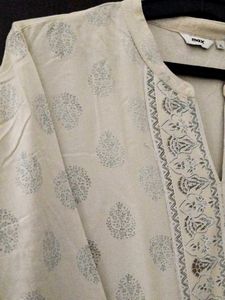 Women Frock Style Kurta In Size XL