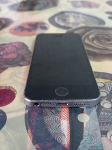 Iphone 5s (Not Working )For Collection Or Repair