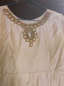 Ethnic Gwon With Long Shurug Thread Work