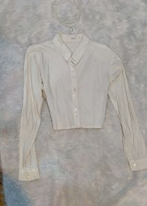 White Crop shirt