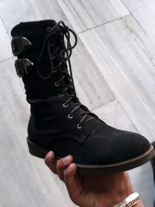 Shuz Touch Women Black Solid High-Top Heeled Shoes