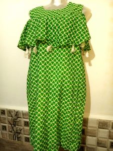🎄Buy 1, Get 1 Free🎁M/ L Green Printed Dress