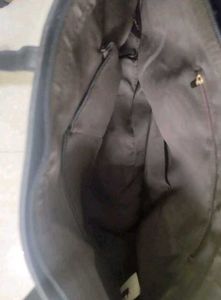 Black Handbag Form Dubai