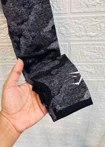 🇺🇸Gymshark Imported Camo Crop Top