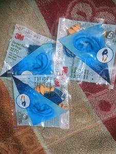 SAFETY EAR PLUGS