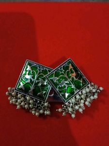 Gorgeous Green Earings