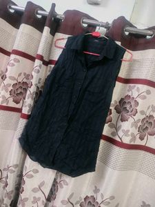 Black Sleeveless top