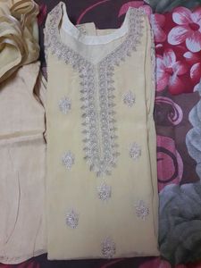 Newly stiched suit set with dupatta