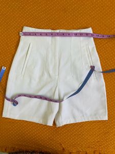 Zara White High-Waisted Shorts Waist 26