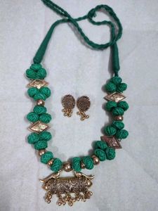 I Want To Sell This Handmade Golden Jewellery Set
