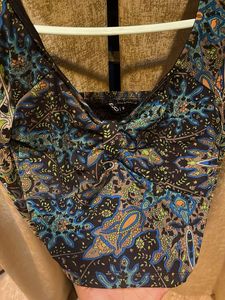 aesthetic hipster core Long Sleeve Crop Top