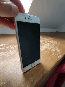 iPhone 6s - Silver 4 &amp; 64 gb