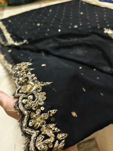 Aari Tari Work Expansive Black Saree 😍