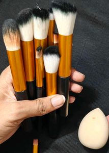Make-up Brush With Beauty Blender