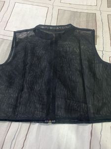 Chic Black Sleeveless Vest