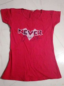 Never Give Up Graphic Tee