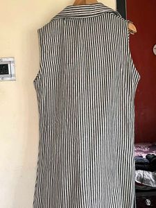 Striped Sleeveless Blazer