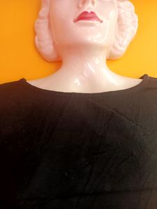 L Size Black Top