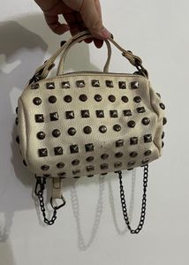 RARE FIND-Y2K CODED FAINA NAEMI CLUTCH.