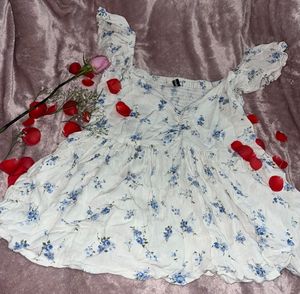 Floral Flutter Sleeve Top