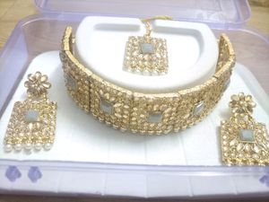 BRAND NEW JWELLERY SET