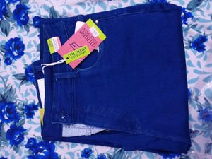 Branded New Straight Fit Jeans For Women