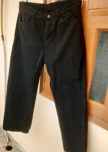 Jet black wide leg denim 💕