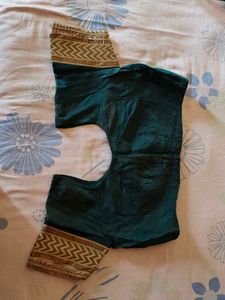 Beautiful saree and blouse😍😍