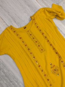 Festive Wear Kurti With Beautiful Work