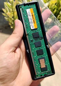 Simmtronics 2 GB DDR3 Ram 1333 Mhz(PC 10600)