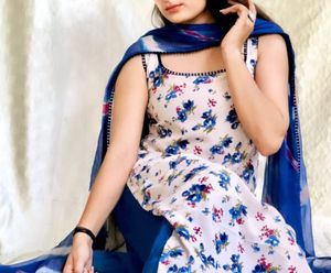 New Floral Printed Georgette Designer Suit