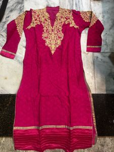 Elegant Pink Embroidered Kurta