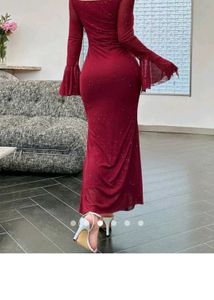 Elegant Burgundy Midi Dress(very stretchable)