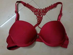 Red push up bra