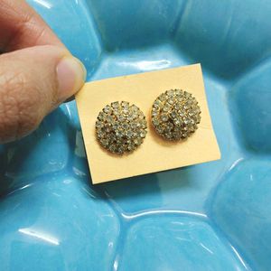 Sparkling Stud Earrings 2