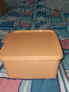 1.2 Ltr New Fresh Tupperware