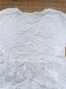 Hakoba White Top