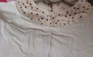 Elegant Floral Embroidered Kurta