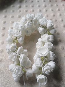 White Floral Hair Accessory