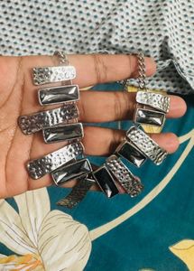 Stylish Chocker
