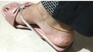 Bow Detail Slides slipper