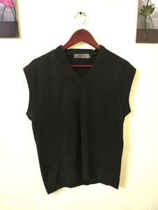 Men&#39;s Black Color Half Sweater