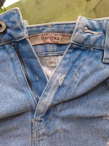 BERSHKA Ripped Denim Shorts 🦋
