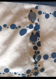 Patterned Casual High-Low Top