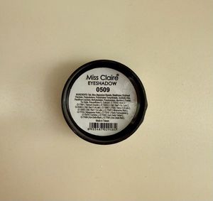 Miss Claire Red Eyeshadow